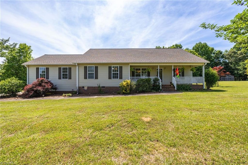 7226 Senepole Rd, Randleman, NC 27317 - photo 1