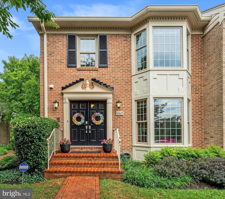 10825 Brewer House Rd, Rockville, MD 20852 - photo 1