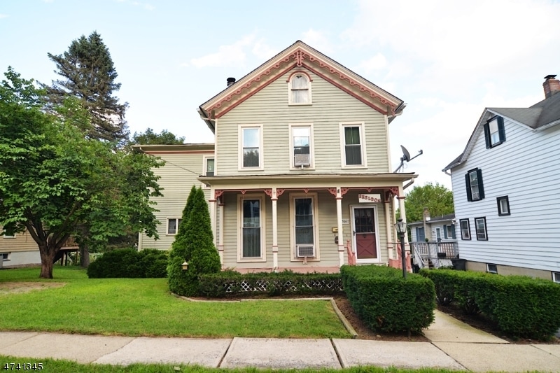 306 Sharp St, Hackettstown, NJ 07840 - photo 1