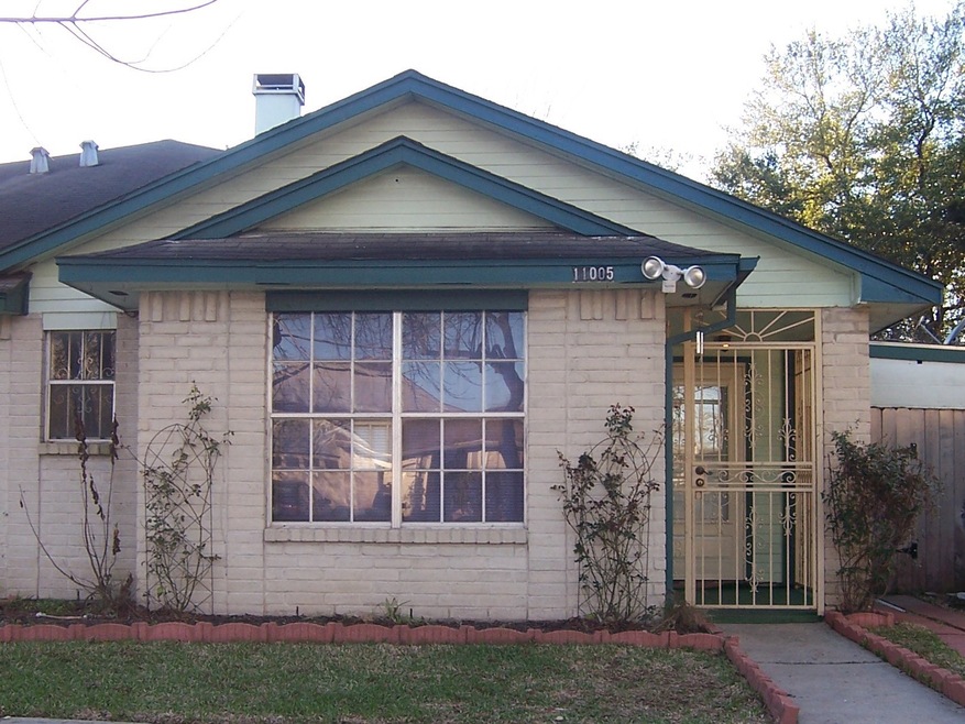 11005 Tobasa Ct, Houston, TX 77086 - photo 1