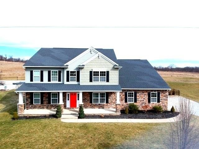Welcome to 66 Pigeon Creek Rd. Come Fall in Love! 