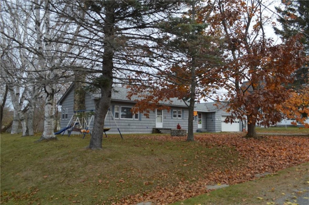 Maine Country Home for Sale in...