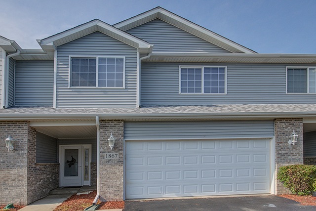 Welcome to 1867 Waters Edge Drive, Minooka