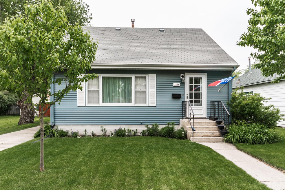 2204 7th Ave N Grand Forks ND-print-001-