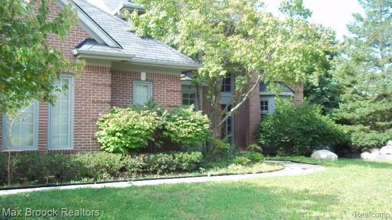 Ridge exterior