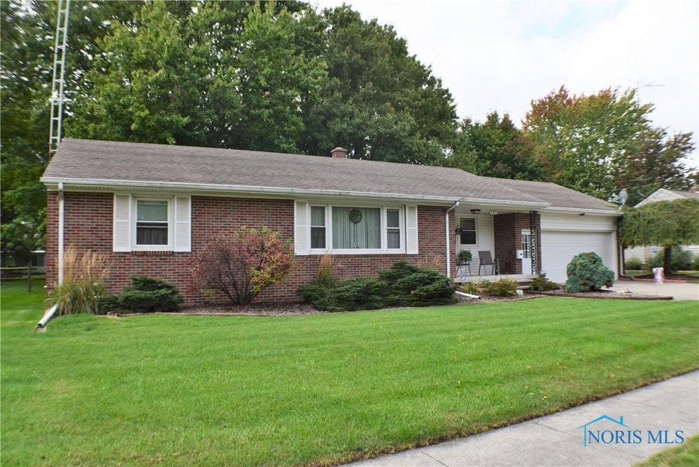 711 W College Ave, Woodville, OH 43469 - photo 1