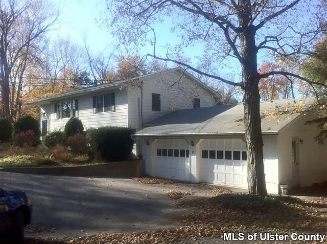 511 Crescent Ave, Highland, NY 12528 - photo 1