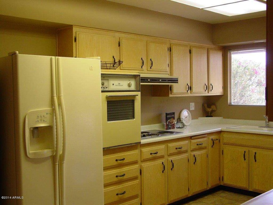 Beautiful spacious kitchen