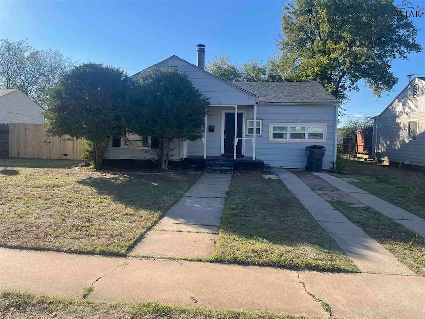 3310 Sherwood Ln, Wichita Falls, TX 76308 - photo 1