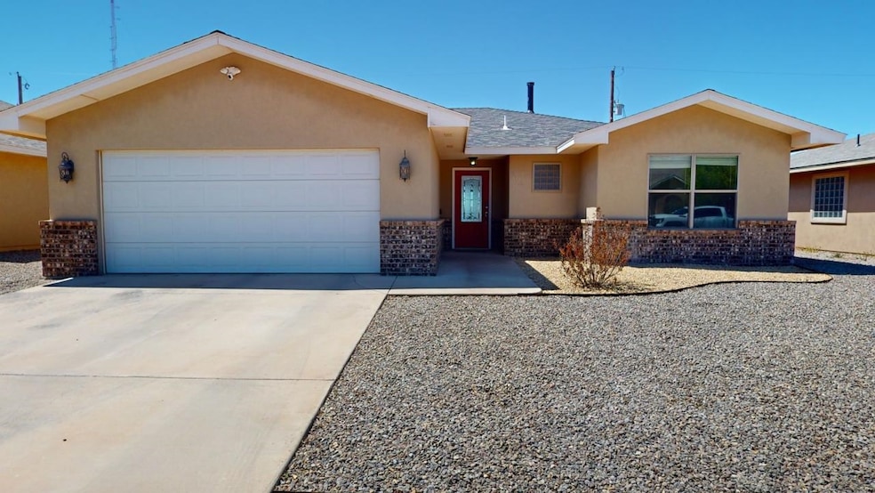 402 Coronado Dr, Alamogordo, NM 88310 - photo 1