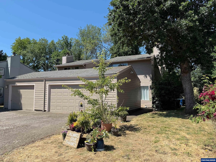 For Sale $499,900 • Co-Listing Agent