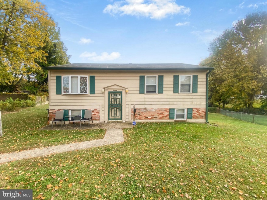 604 Wilburn Ct, Capitol Heights, MD 20743 - photo 1