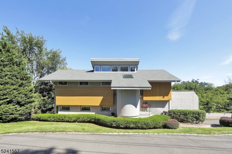 380 Kinderkamack Rd, River Edge, NJ 07661 - photo 1