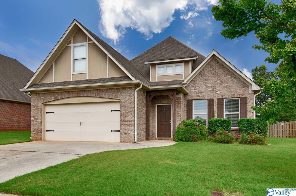 36 Maple Grove Blvd, Huntsville, AL 35824