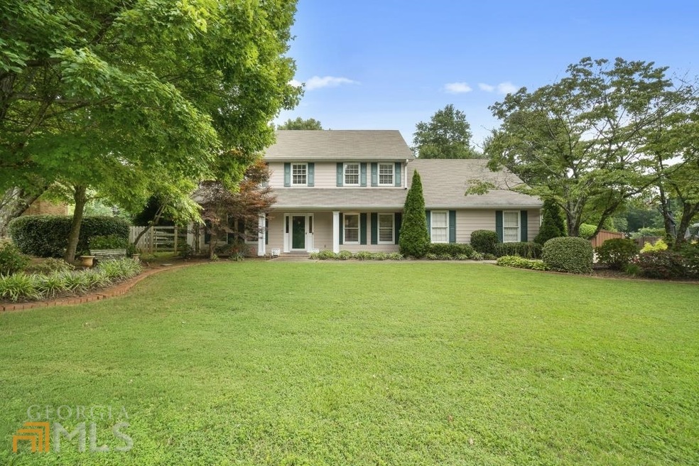 530 Saddle Creek Cir, Roswell, GA 30076 - photo 1