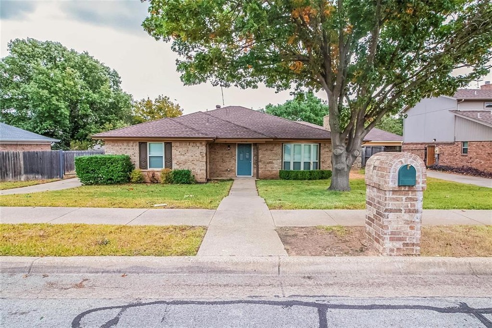 2708 Clearmeadow St, Bedford, TX 76021 - photo 1