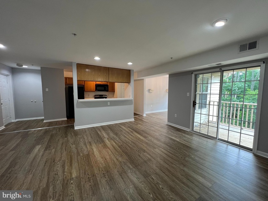 2071 Alice Ave unit 2071-304, Oxon Hill, MD 20745 - photo 1