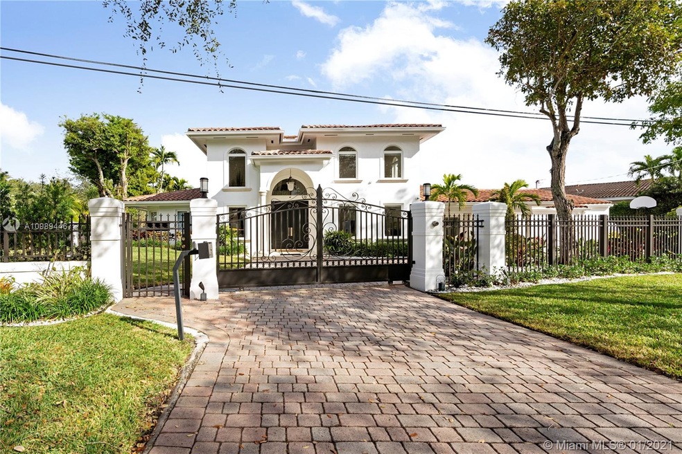 Sold $3,295,000 • Co-Listing Agent