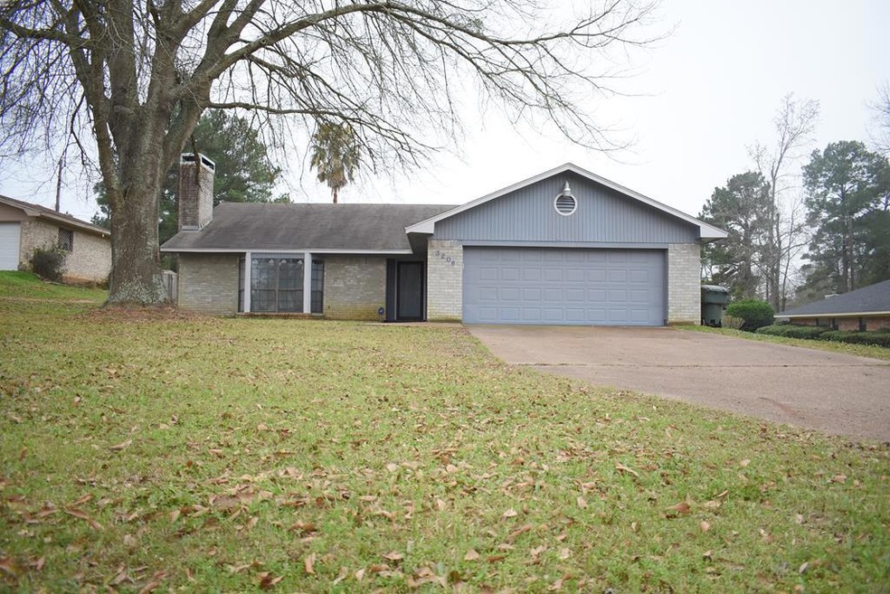 3206 SE Stallings Dr, Nacogdoches, TX 75961 - photo 1
