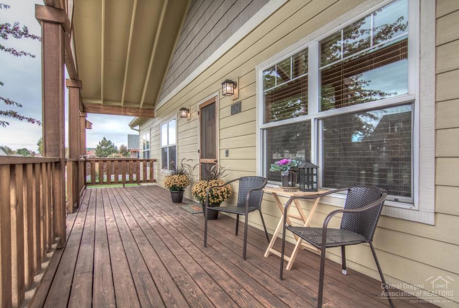 1821 NW Jackpine Ave, Redmond, OR 97756 - photo 1