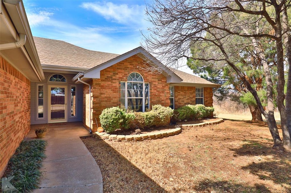 7502 Patricia Ln, Abilene, TX 79606 - photo 1