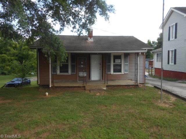 855 Lawsonville Ave, Reidsville, NC 27320 - photo 1