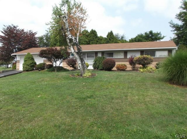 590 Miller Ln, Whitehall, PA 18052 - photo 1