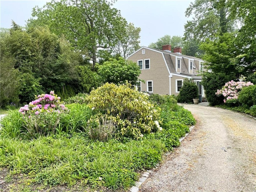 162 Rhode Island Ave unit 2, Newport, RI 02840 - photo 1