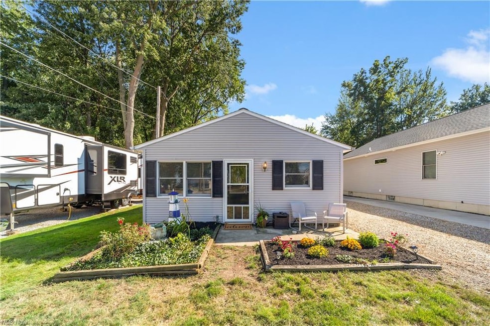 33827 Lake Rd, Avon Lake, OH 44012 - photo 1