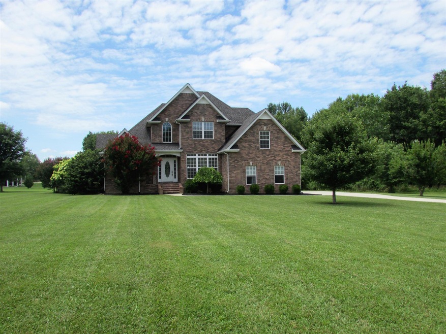 Fantastic home in Whispering Winds Sub