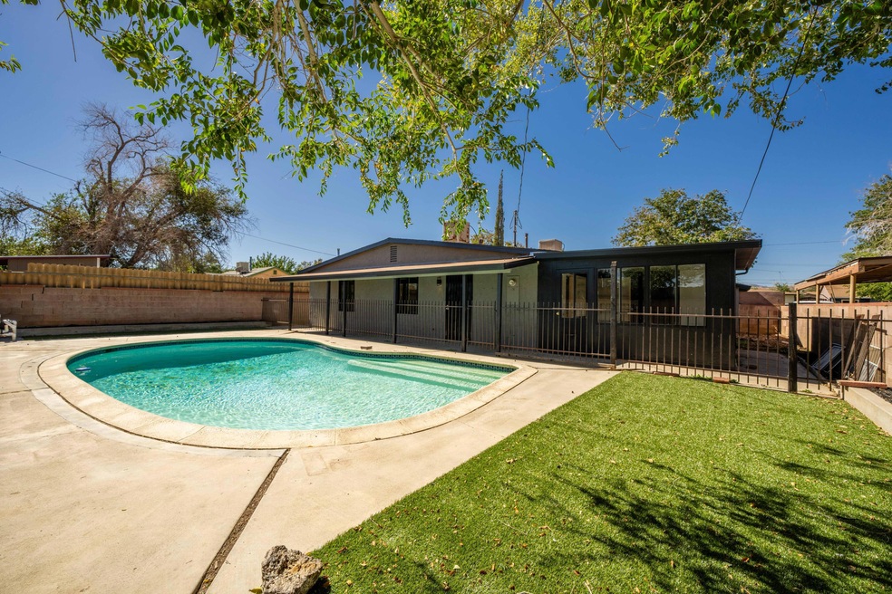 37856 11th St E, Palmdale, CA 93550 - photo 1