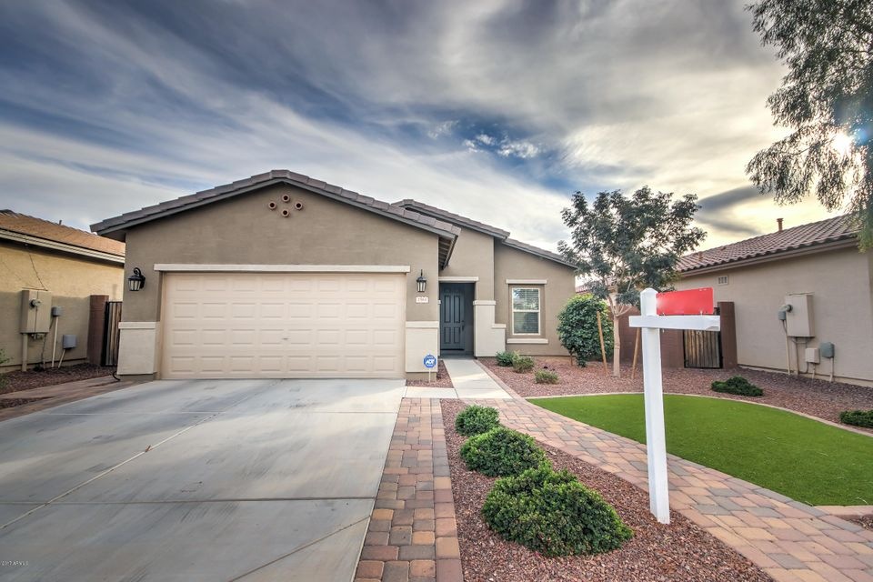 1561 W Alder Rd, San Tan Valley, AZ 85140 - photo 1