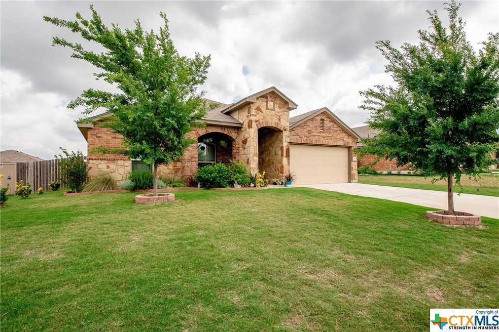 410 Kayla St, Troy, TX 76579 - photo 1