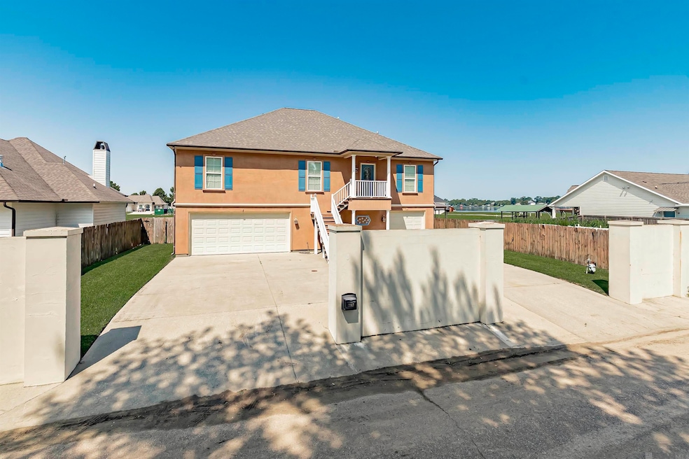 For Sale $690,000 • Co-Listing Agent