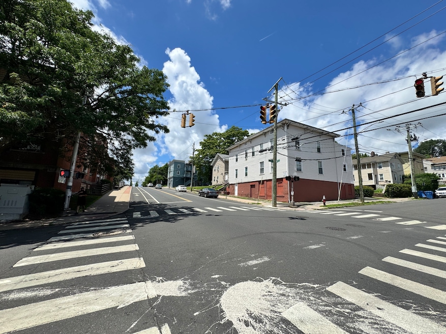 Pending $489,000 • Co-Listing Agent