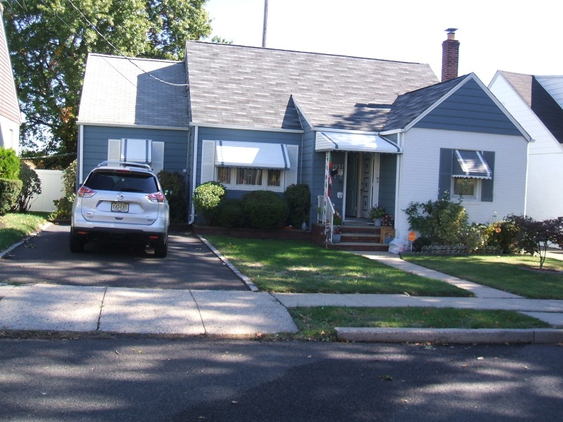 1057 Voorhees St, Hillside, NJ 07205 - photo 1