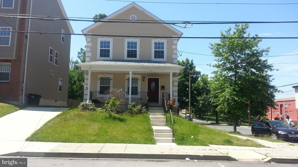 5301 E St SE, Washington, DC 20019 - photo 1