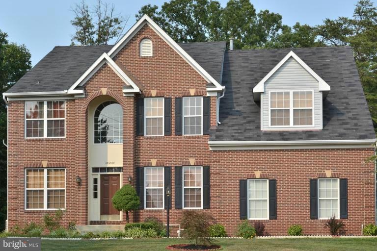 46860 Backwater Dr, Sterling, VA 20164 - photo 1