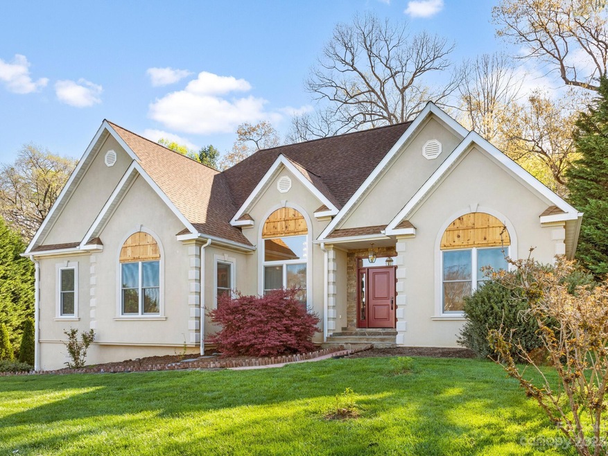 61 N Willow Brook Dr, Asheville, NC 28806 - photo 1