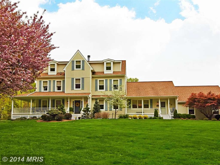 12228 Thoroughbred Rd, Herndon, VA 20171 - photo 1