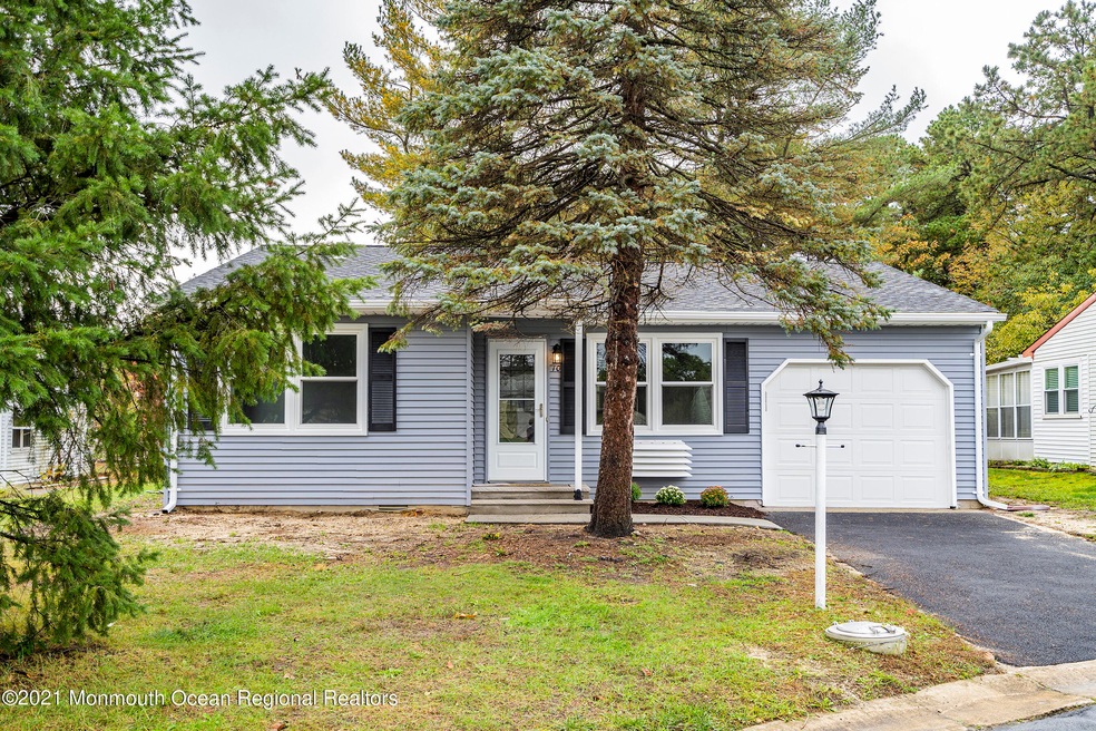 10 Buttonwood Ln unit 71, Whiting, NJ 08759 - photo 1