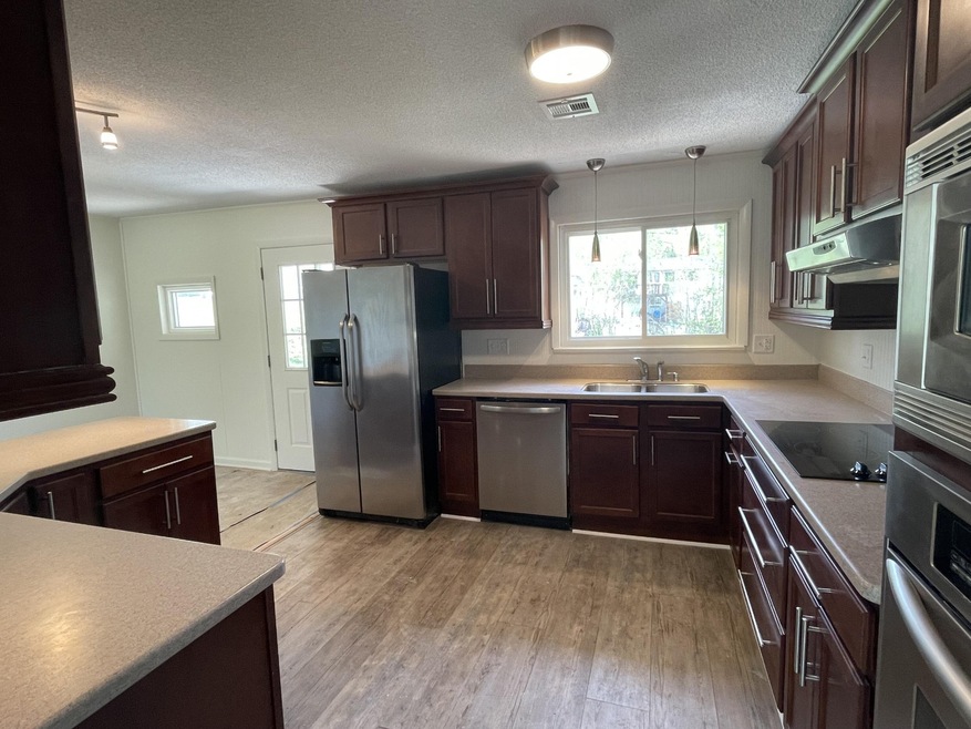 1365 Polaris Dr, Hixson, TN 37343 - photo 1