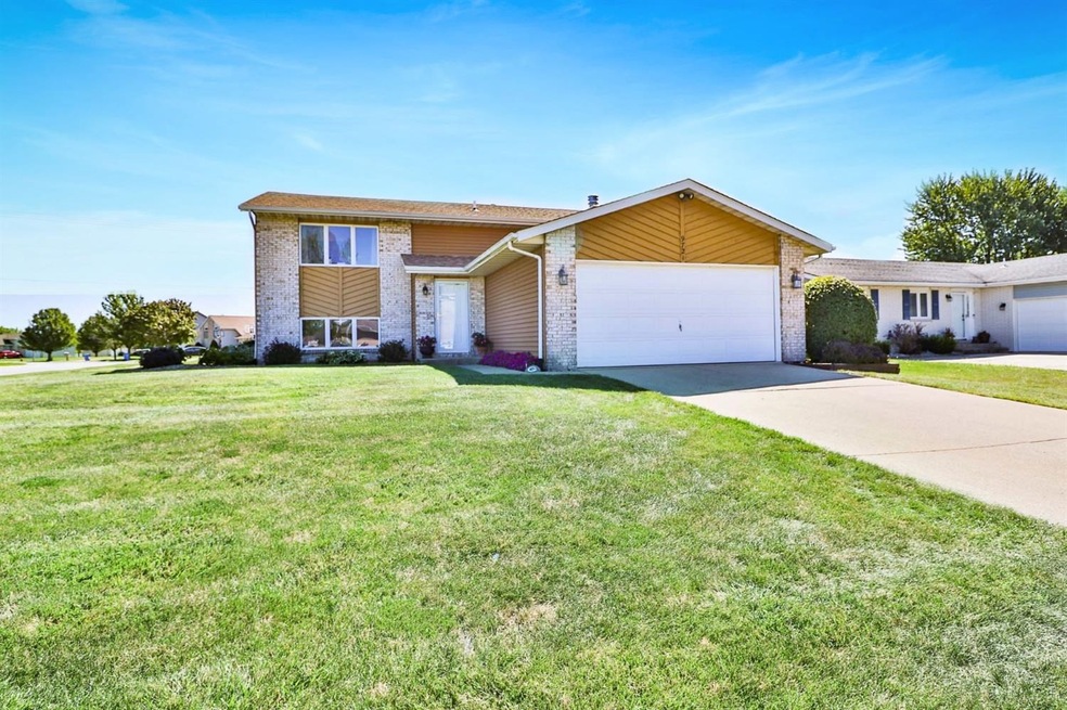 9721 Harrison St, Crown Point, IN 46307 - photo 1