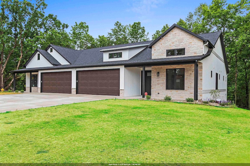 For Sale $670,000 • Co-Listing Agent