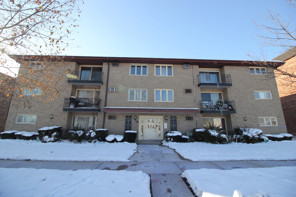 11024 Kilpatrick Ave unit 3, Oak Lawn, IL 60453 - photo 1