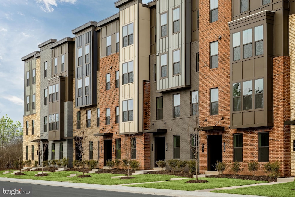 43789 Metro Terrace unit B, Ashburn, VA 20147 - photo 1