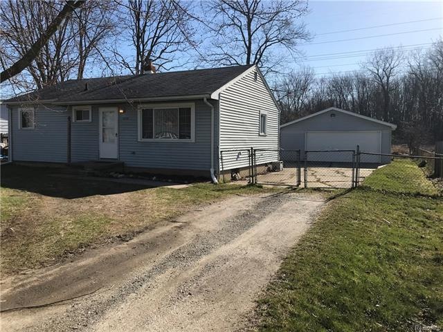 2258 Woodstead St, Burton, MI 48509 - photo 1