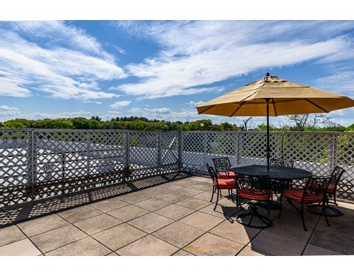 Hampton Place unit 502N, Chestnut Hill, MA 02467 - photo 1