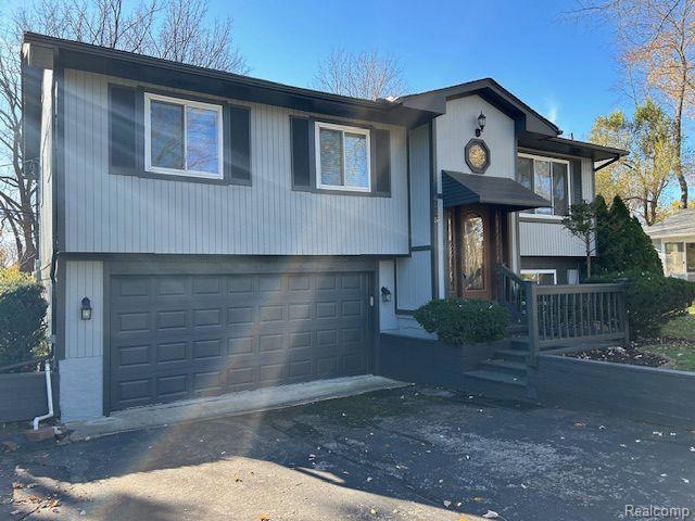 6525 Duffield St, West Bloomfield, MI 48324 - photo 1