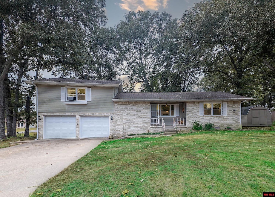 1905 Van Buren Ave, Mountain Home, AR 72653 - photo 1